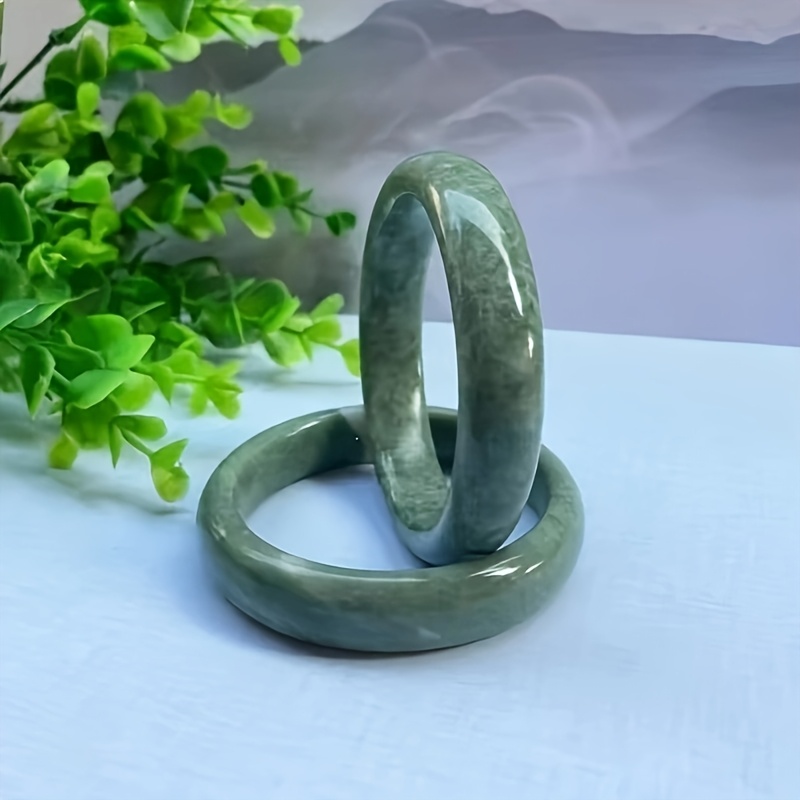 Unisex Fashionable Bangle, Versatile Gift for All Seasons